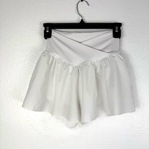 OFFLINE by Aerie White Crossover Waist Skort Shorts Size Medium Activewear XS